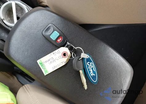 2013 Hyundai Elantra Gls/Limited z USA, uszkodzony, nr VIN 5NPDH4AE8DH229644